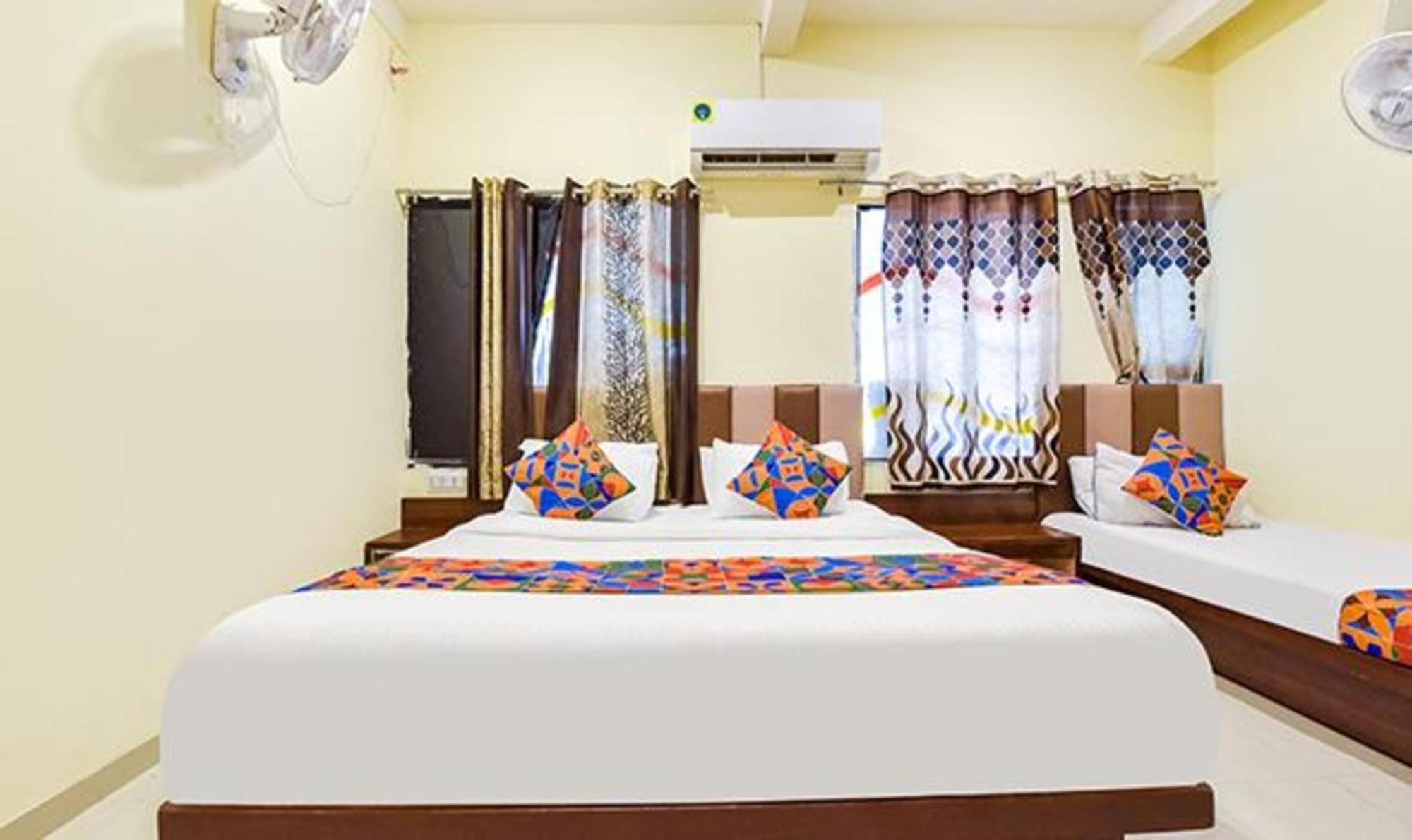Fabexpress Poonam Palace Ahmadábád Exteriér fotografie